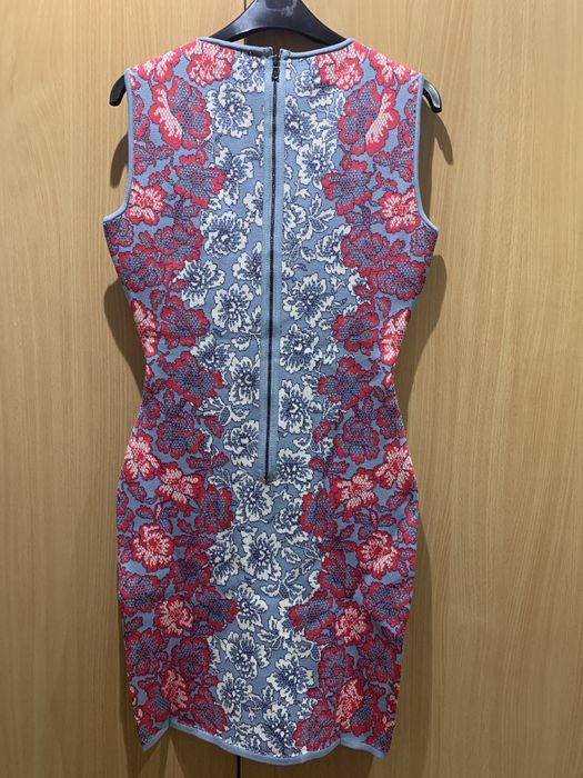 Рокля BCBG Maxazria