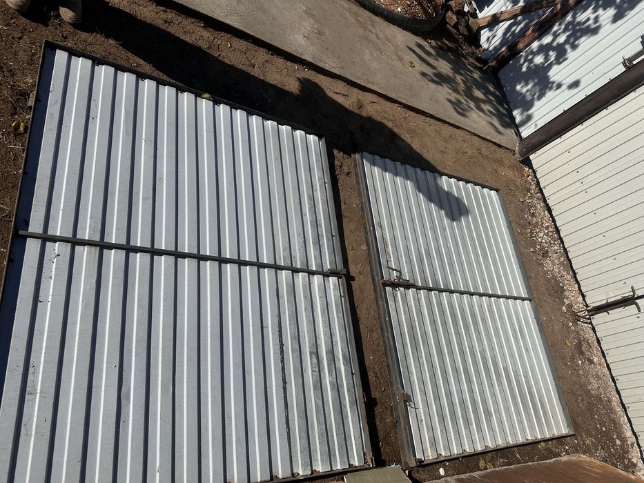 Продается ВОРОТА