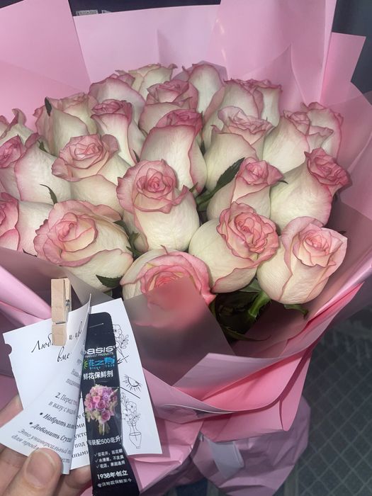 шикарный букет из роз