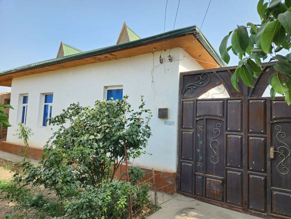 Шинам 7 хонали 10 соток дан зийод ер майдони, ошхона, баня, тандирхона