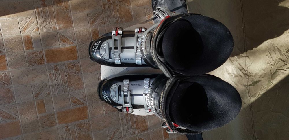 Продавам ски обувки Dalbello