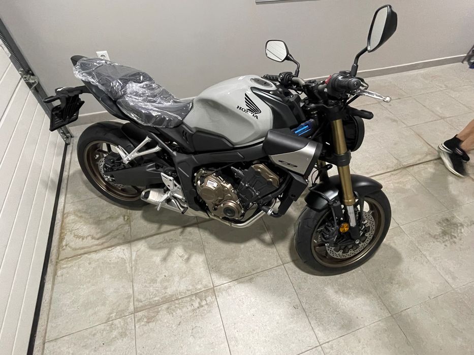 Honda CB650R 2024