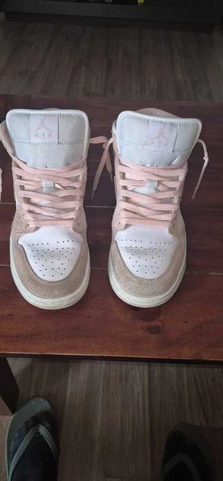 Air Jordan 1 Mid Sanddrift/Indigo – Piele & Suede Texturat  Mărimea 43