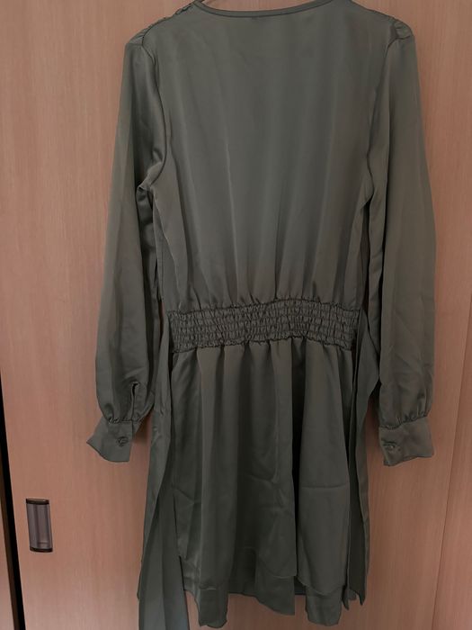 Рокля (чисто нова)