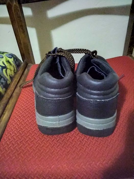 Обувки работни  номер 38