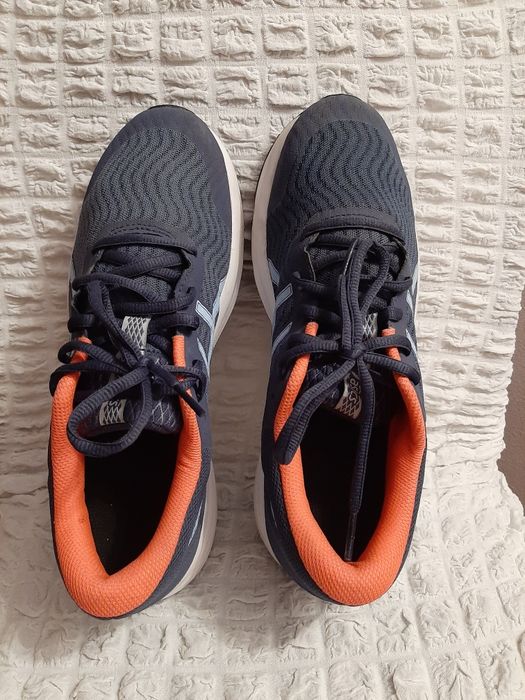 Нови Дамски маратонки ASICS 39 номер