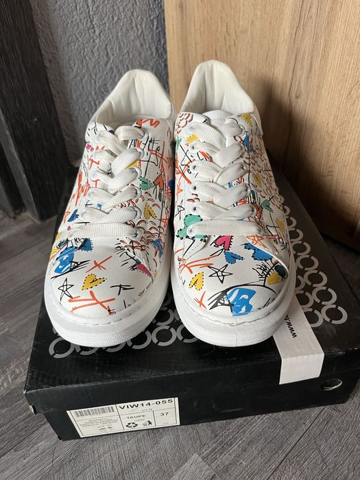 Дамски кецове, носени 2 пъти