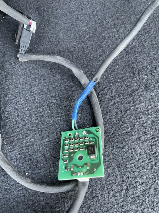 Лексус RX 350 облицовка противотуманик и прочее запчасти