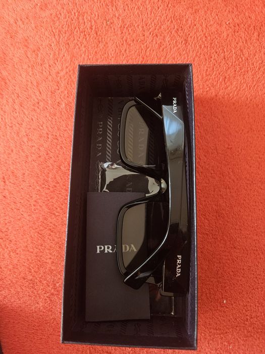 Ochelari de soare Prada