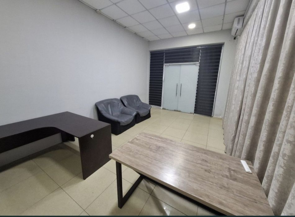 Ofis/ Офис 23кв.м сдаётся в аренду БЕЗ МЕБЕЛИ 250у.е