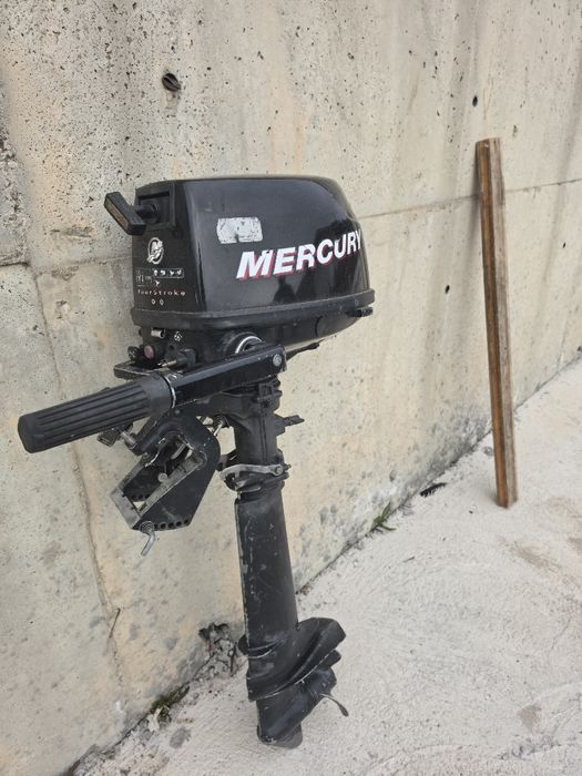 Двигател за лодка Mercury 6 к.с.