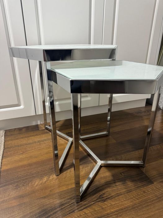 Vând set de 2masute