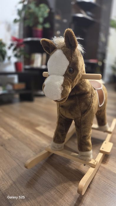 Căluț balansoar copii