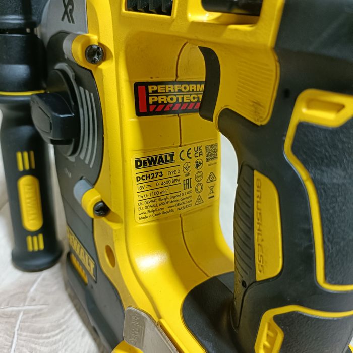 Rotopercutor SDS plus DeWalt DCH 273 impecabil