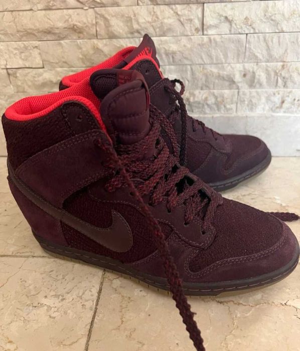 Нови маратонки / кецове Nike Dunk Sky Hi със скрита платформа