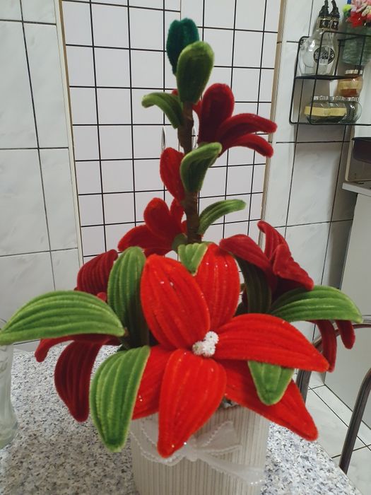 Aranjamente florale lucrate manual