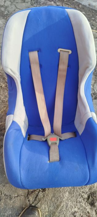 Автомобильное кресло