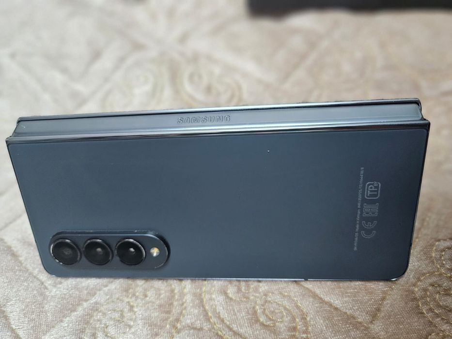 Продам Samsung galaxy fold 4 12/512