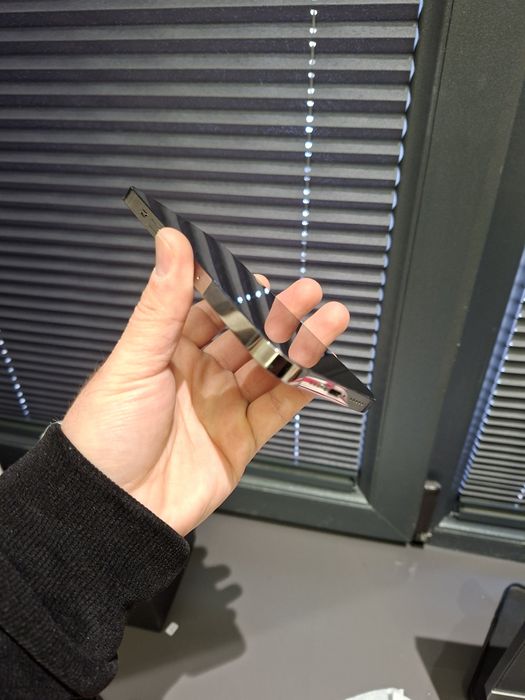 Iphone 13 pro radnoy bir qol