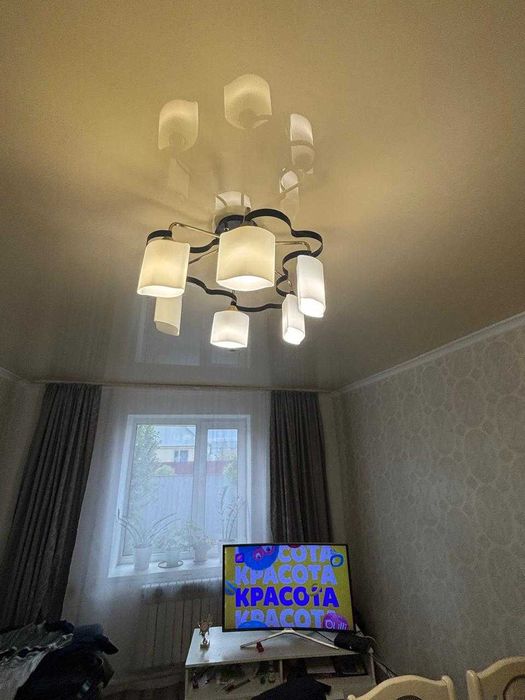 Продам люстры хорошие