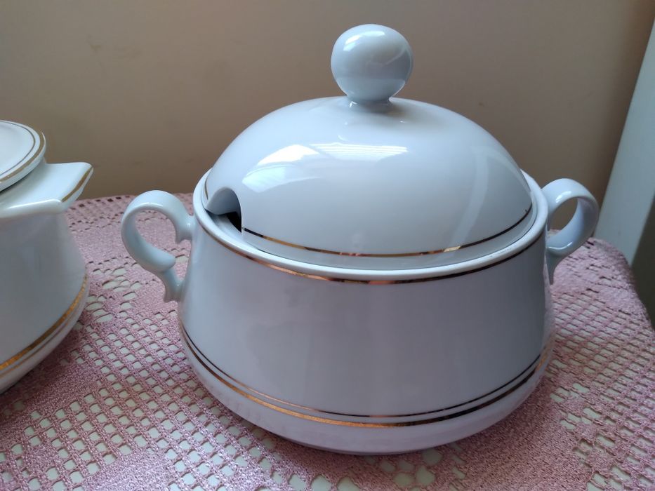 Български порцеланови супници