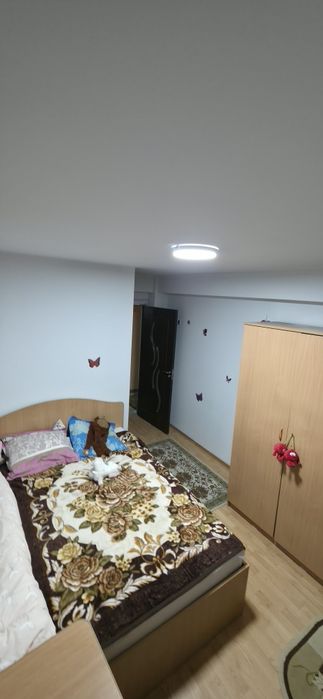 Vand apartament 3 camere