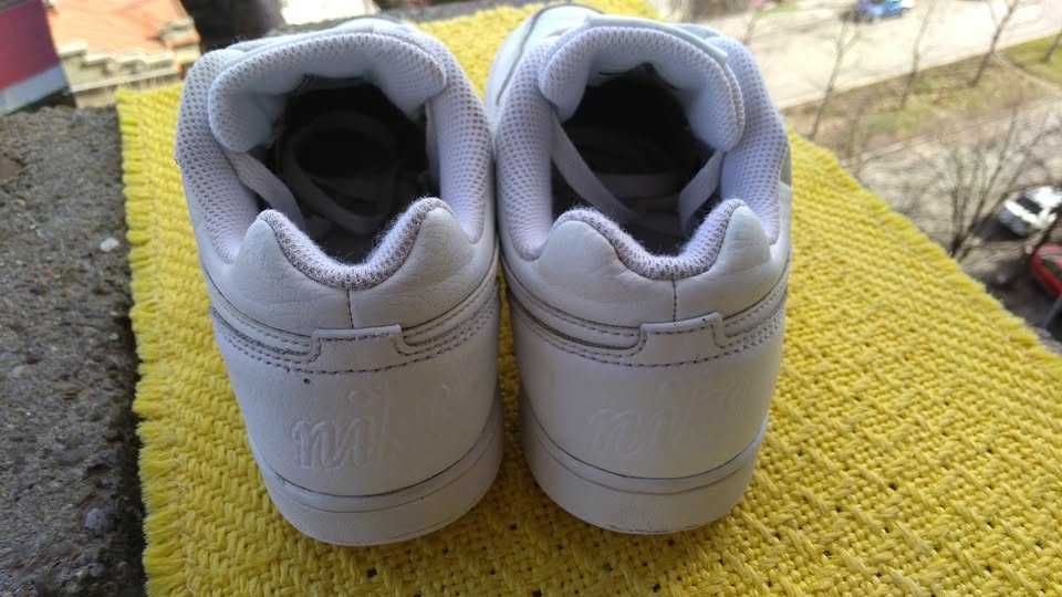 NIKE Ebernon Low White Size 39 5.5 (25 cm)