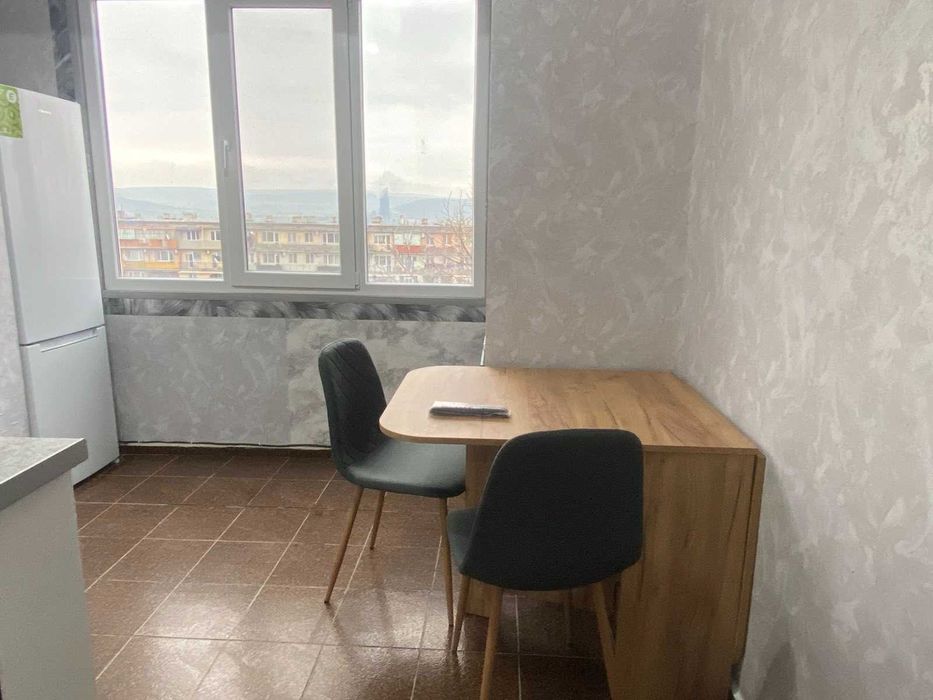 3-стаен/ Девня/ 355 UE/ Обзаведен/ Основен ремонт/ ТОП ЛОКАЦИЯ