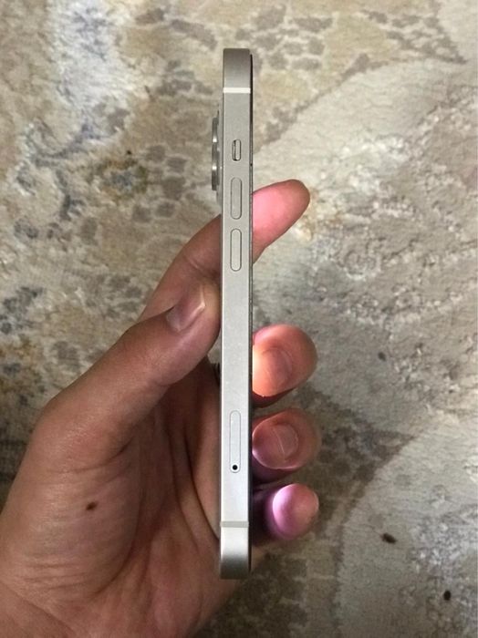 IPHONE-13……………………