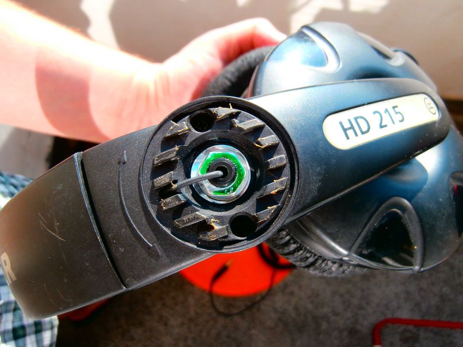 Стари DJ-слушалки Sennheiser HD215