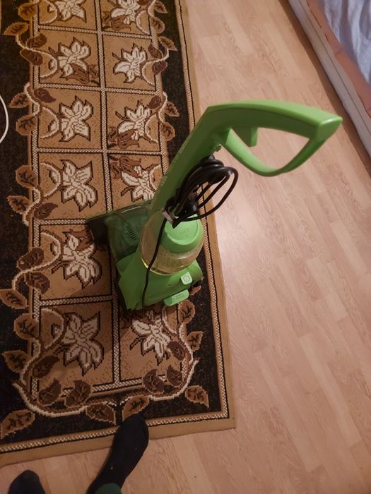 Aspirator curata și spala