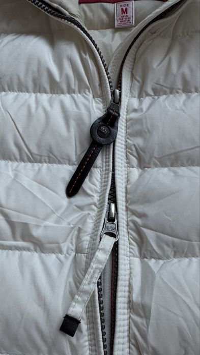 Нов дамски пухен елек,грейка Parajumpers размер М