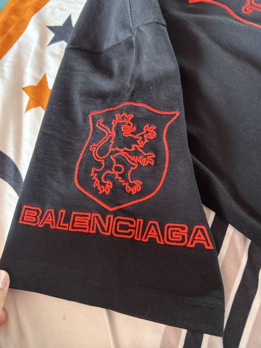 tricou balenciaga lion club oversized fit