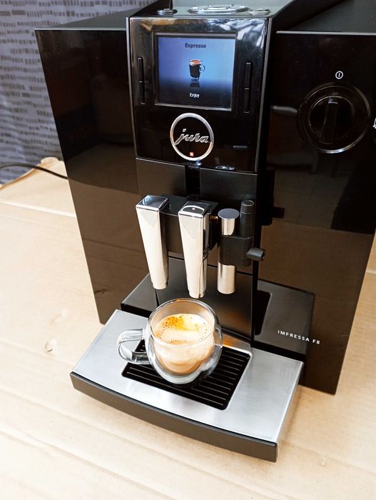 Кафеавтомат JURA F8 IMPRESSA