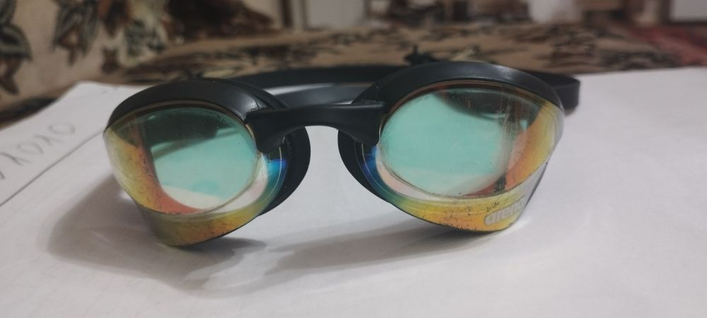 Очки для плавания