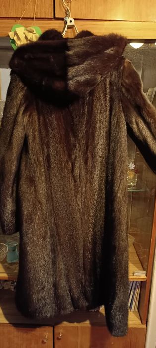 Продам норковую шубу