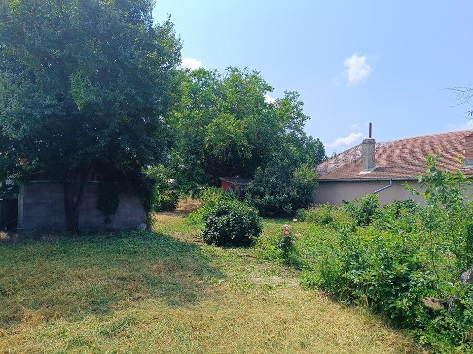 Vând teren în Chiscani sau schimb cu garsonieră/apartament