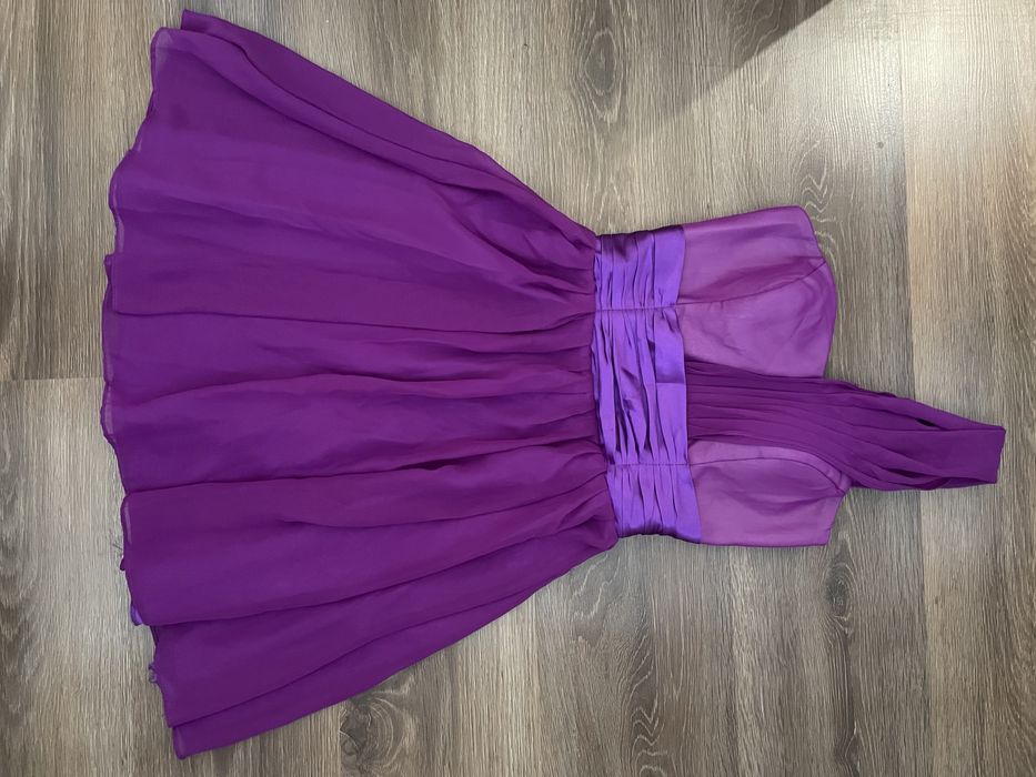 Лилава кокетна рокля