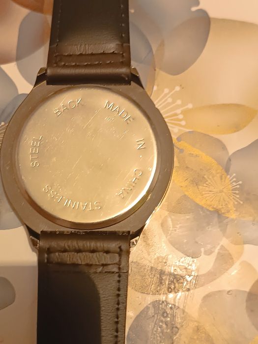 Часы  кварцевые часы