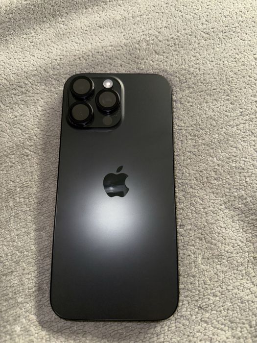 IPhone 16 pro max 256 гб имеется коробка