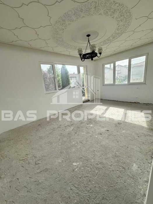 Къща в София-Банкя площ 243