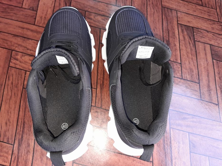 Lapte praf Aptamil 2 ,Adidași nr 40