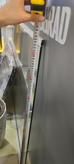 Срочно Продам ветринное стекло