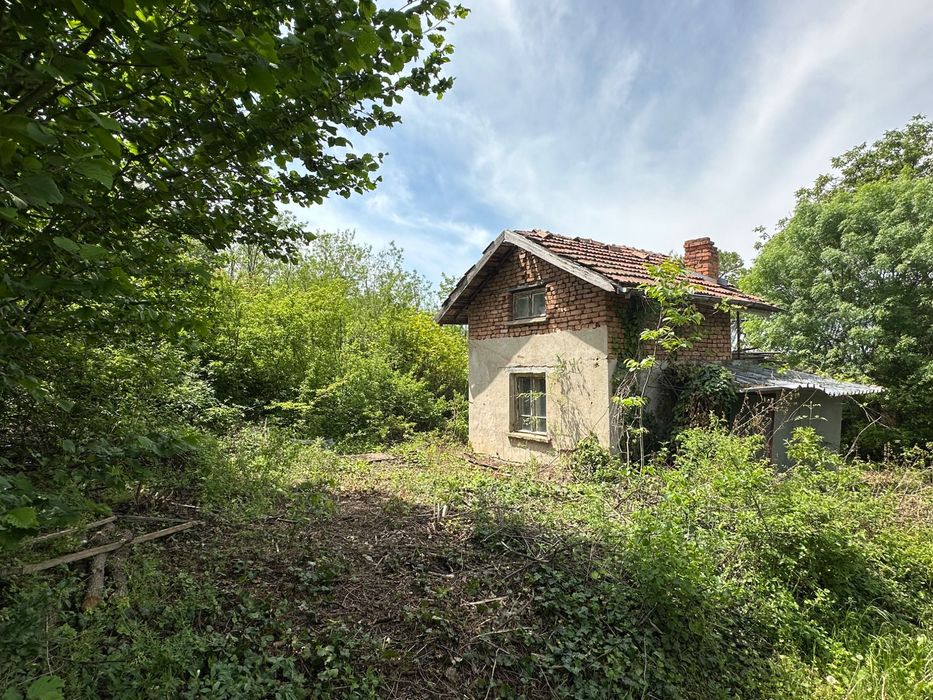 Продава се Къща в Плевен, Индустриална зона - 27 кв.м за 1297 €/кв.м - Снимка #2