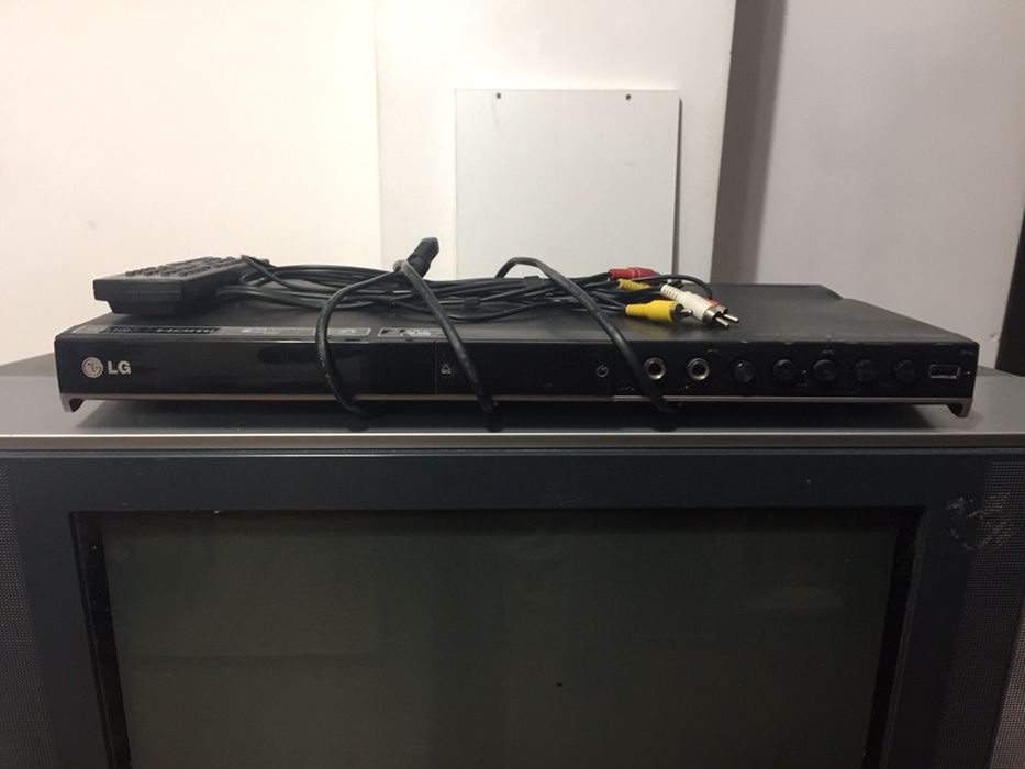 Продам Телевизор Samsung и DVD приставку