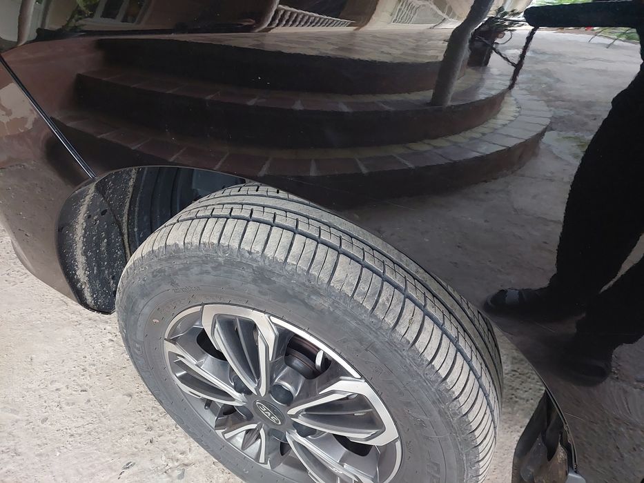 Жак М 3 минибус сотилади. 2023 йил ишлаб чикарилган. 17200 &.