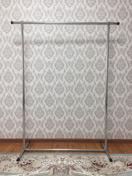 Гардеробная стойка