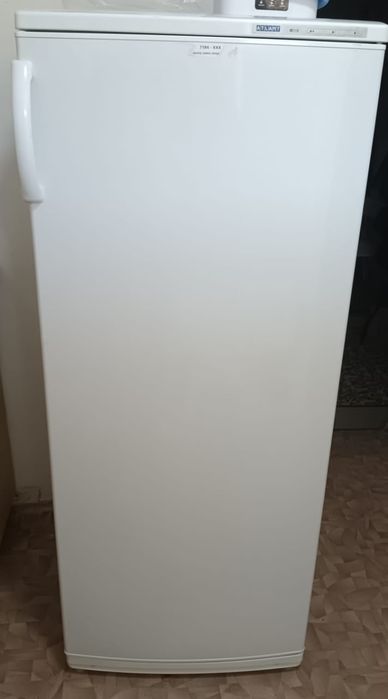 Морозильник продам