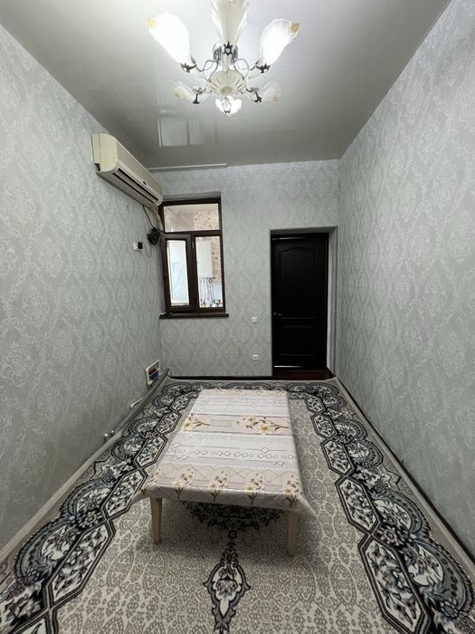 Продаётся. Карасу 6, рядом с рынком Авайхон, 2/2/3