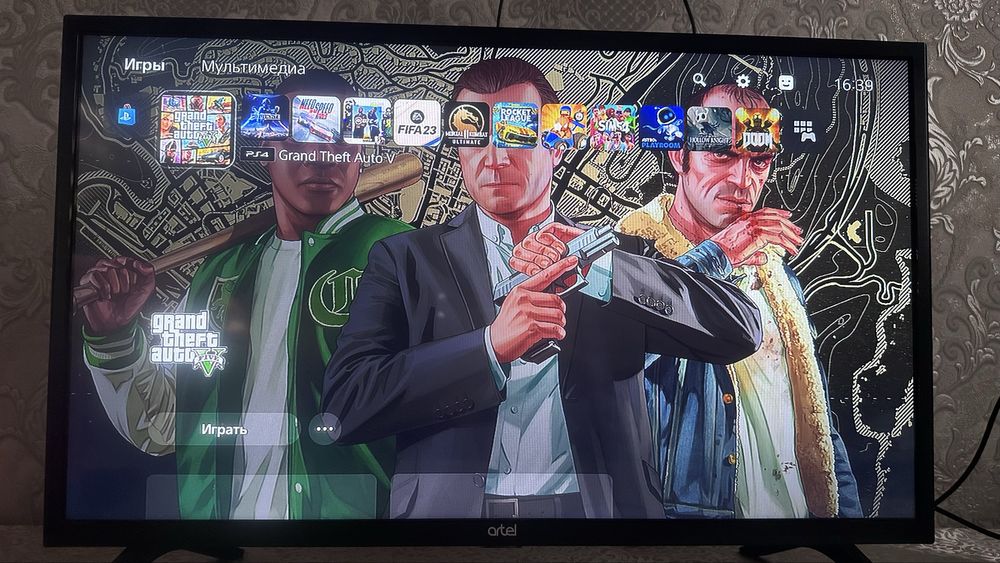 Плейстейшен 5 в хорошем состоянии